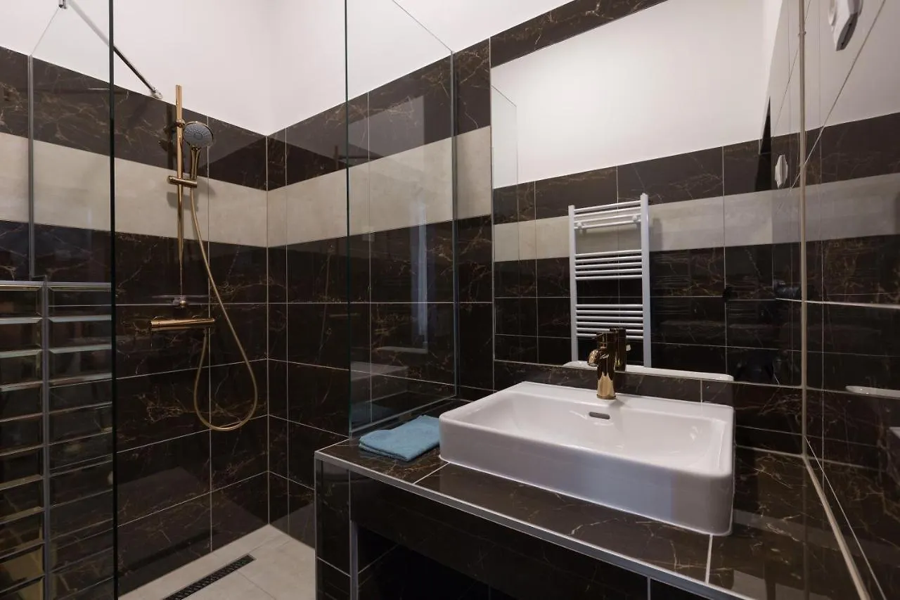 The H4 Executive Apartments Budapest 0*,